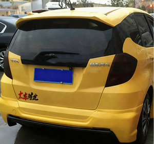 ชุดแต่งรอบคันรถยนต์ Runze Sport Upgrade สำหรับรุ่นปี 2011-2013 สีดำ ประกอบติดตั้งด้วยสกรู  ประกอบด้วยกันชนหน้า/หลัง และสเกิร์ตข้าง - Product Image 6