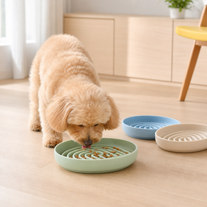Alfombrilla y cuenco de silicona de grado alimenticio para mascotas, resistente al desgaste, para alimentación lenta de perros y gatos. - Product Image 3