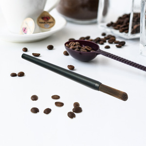 Cepillo de limpieza para molinillo de café, removedor de residuos de plástico y nailon para mantenimiento de cafeteras - Product Image 1