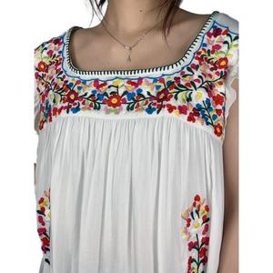 Robe en lin brodée pour femmes, style bohème, tendance, style vacances - Product Image 2