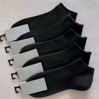 Chaussettes de sport blanches invisibles pour femmes, absorbant la sueur, résistantes aux odeurs, antibactériennes, pour hommes