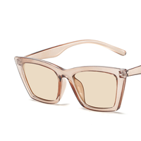Lunettes de soleil œil de chat rétro tendance 2026 pour femme, monture carrée, protection UV 2024