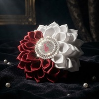 Dainty Delta Fortitude wanita simbol Aksesori dihiasi merah dan putih Corsage Pin buatan tangan pernyataan DST Soror bunga bros