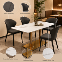Tables et chaises de restaurant, ensemble de salle à manger avec plateau en pierre frittée, base en colonne dorée et sièges rembourrés pour bistrot et café
