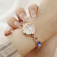 192032 Montre pour Femme de Luxe à Strass, Montre-Bracelet à Quartz Analogique avec Cœur Mignon