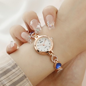 Orologio <span class=keywords><strong>da</strong></span> <span class=keywords><strong>donna</strong></span> <span class=keywords><strong>di</strong></span> <span class=keywords><strong>lusso</strong></span> con strass, orologio al quarzo con bracciale, grazioso orologio <span class=keywords><strong>da</strong></span> <span class=keywords><strong>polso</strong></span> analogico a forma <span class=keywords><strong>di</strong></span> cuore - Product Image 5