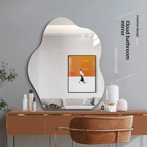 Specchio <span class=keywords><strong>da</strong></span> Bagno Adesivo Senza Cornice a Forma Irregolare Wufuxing, Antiesplosione, con Design a Nuvola per Trucco e Spogliatoio - Product Image 1