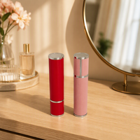 Botol Parfum Perjalanan Kulit Persegi Portabel dengan Semprotan Pompa Tanpa Udara Mini 10ml Buatan China
