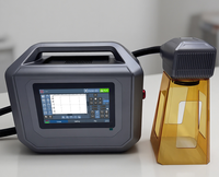 Machine de marquage laser à fibre portative 20W/30W/50W : capable de marquer tous les métaux, la pierre, les matériaux revêtus et les plastiques durs.