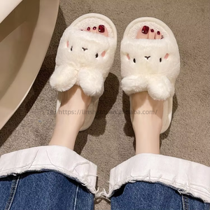 Vente en gros de pantoufles en peluche à semelle plate en TPR avec de nouvelles fonctionnalités, pantoufles de dessin animé, pantoufles tendance de haute qualité en gros - Product Image 3