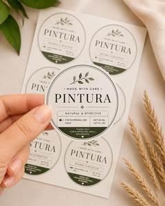 Étiquettes cosmétiques autocollantes en vinyle doré, résistantes à l'eau, personnalisables, formes variées, en rouleau. - Product Image 5