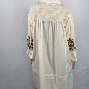 Vestido Casual de Verano para Mujer, Bordado, con Botones Delanteros, Manga Larga, Mini Vestido, Fabricante OEM - Product Image 3