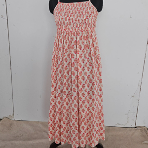 Robe longue maxi sans manches à col carré en coton indien respirant à motifs floraux imprimés à la main pour femmes - Product Image 1