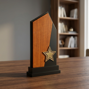 Trophée en métal moulé sur mesure avec personnalisation gravée au laser, impression UV, design portable - Product Image 1