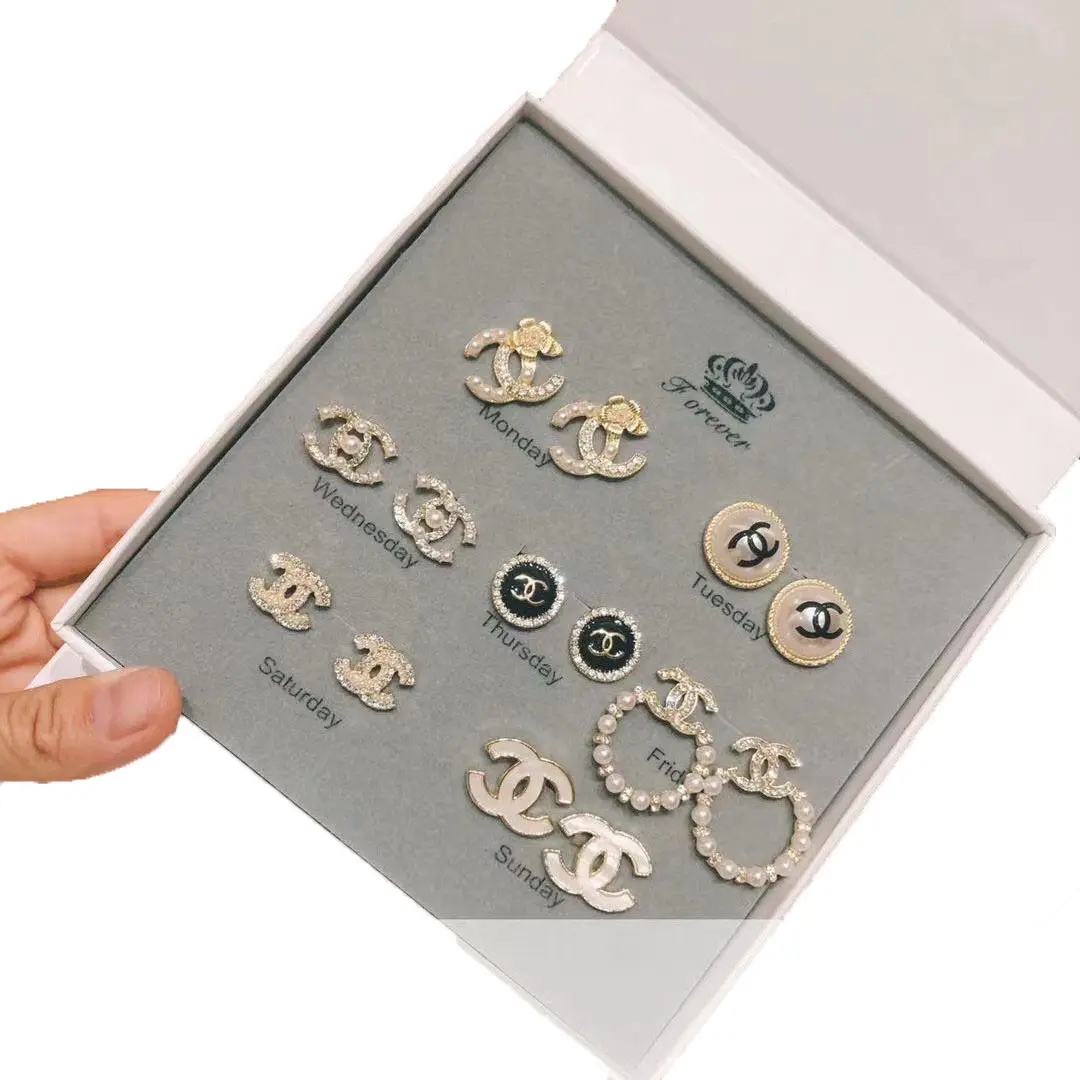 2022 Popular Brand Designer Silver Needle Kupe 7Days 7PcsEarrings Set CC letter Pearl Drop Stud Coco Earrings For Women