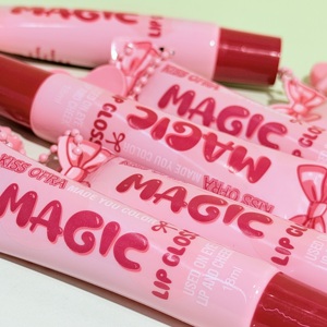 KISS OFRA Shine High <span class=keywords><strong>Lip</strong></span> Gloss 18ml Glossy Hydratant et Nourrissant à l'Huile Minérale de Mica, Fini Brillant, Breloque Chaîne Perlée, 6 Couleurs - Product Image 4