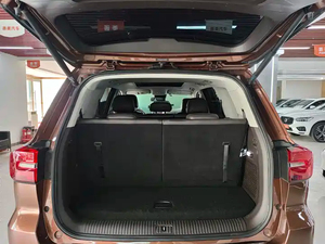 SUV d'occasion 2018 Roewe RX8 30T Smart Connected 4WD Ultimate 2.0T Turbo 7 places Grand SUV Véhicule d'occasion à l'exportation - Product Image 5