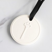Diffuseur d'arômes en céramique rond fait main à suspendre pour voiture, placard, maison – Pierre parfumée naturelle aux huiles essentielles – Décoration et cadeau