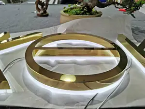 Nuovo design segno acrilico oro specchio canale lettera retroilluminata