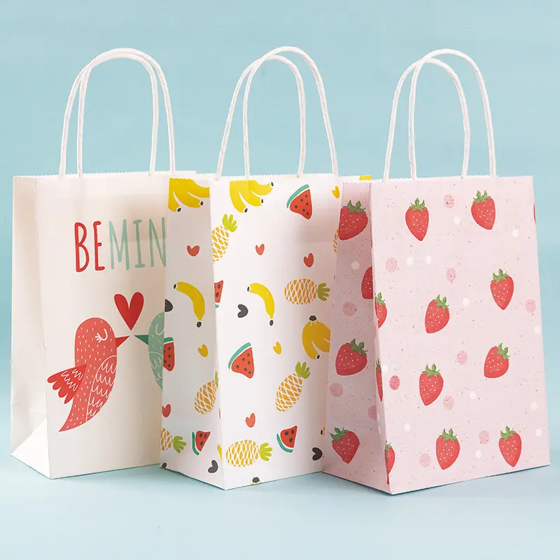 Wholesale Creative Strawberry Fruit Graphics Cute Cartoon Gift Kraft Paper Tote Bag Birthday Event Party Favor Candy Paper Bag