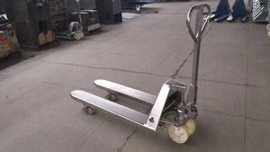 Transpaleta Manual de Acero Inoxidable WELIFTRICH, Capacidad de 3000 kg, Disponible con Ruedas de Nylon o PU - Product Image 3