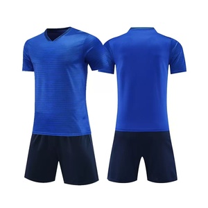 Kinderen Unisex Voetbalshirts en -shorts Set Polyester Snel Droogende Trainingskleding met Aangepaste Teamnamen en Zakken - Product Image 5