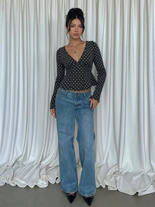 Vente en gros 2025 Nouvelle collection Automne Casual Mode européenne et américaine Style mature et sexy Confortable Amincissant Élégant Haut pour femmes - Product Image 1