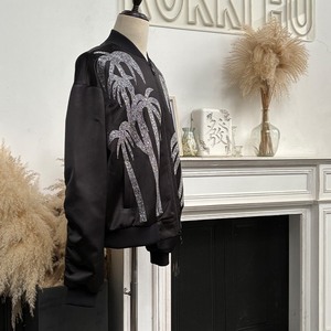 MOQ : 1 pièce |   Veste bomber noire, tendance, décontractée, polyvalente, faite à la main, ornée de diamants, en forme de paume, en forme de palmier de <span class=keywords><strong>coco</strong></span> - Product Image 3