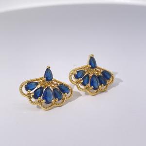 Pendientes de Botón de Circonita en Forma de Pera Azul Pavo Real, Estilo Clásico Vintage, Chapados en Oro y Latón, de Tianyu Gems - Product Image 3