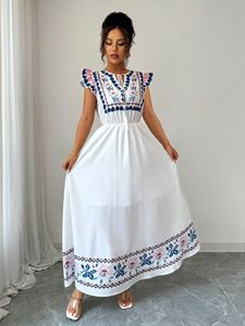 Vestido Largo Maxi de Mujer, Estilo Nuevo 2025, 100% Algodón Tejido, Cuello en V, Elegante, con Bordado Étnico, Estilo Casual - Product Image 2