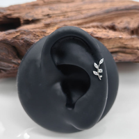 Labret en Titane G23 à dos plat, motif cœur en Zircon doré, clous d'oreille, bijoux de corps élégants, piercing de lèvre tendance, cadeau pour fiançailles