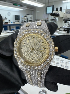 <span class=keywords><strong>Reloj</strong></span> <span class=keywords><strong>de</strong></span> Moissanita VVS <span class=keywords><strong>de</strong></span> Diseño Superior OEM y ODM |   <span class=keywords><strong>Reloj</strong></span> <span class=keywords><strong>de</strong></span> Diamantes <span class=keywords><strong>de</strong></span> Lujo <span class=keywords><strong>de</strong></span> Alta Calidad con Brillo Helado <span class=keywords><strong>de</strong></span> Diamantes Completos |   <span class=keywords><strong>Precio</strong></span> <span class=keywords><strong>de</strong></span> Fábrica al por Mayor - Product Image 1