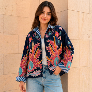 Veste en velours brodée Suzani, pièce maîtresse bohème artisanale, magnifique manteau bohème pour femme avec points de chaînette, blazer d'hiver - Product Image 1