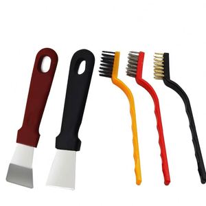 Ensemble de nettoyage de cuisine multifonctionnel cinq pièces en plastique durable avec brosse pour cuisinière et grattoir pour hotte aspirante inclus - Product Image 1