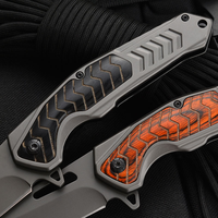 Cuchillo táctico plegable con revestimiento de titanio, hoja de acero inoxidable resistente a la corrosión con punta de lanza, mango de madera de color, cuchillo para exteriores.