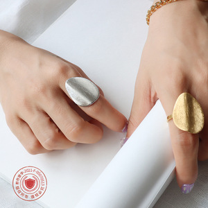 Anillo de Acero de Titanio con Acabado Mate June Mo Shang, Talla 7, Joyería para el Dedo Índice de Mujer, Elegante y Moderno - Product Image 2