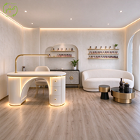 Ensemble de mobilier de salon de luxe blanc avec table à ongles LED, canapé de réception, table basse, poste de manucure moderne pour salon de beauté, ensemble complet