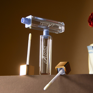 Tubes de brillant à lèvres vides avec logo personnalisé Récipient de brillant à lèvres avec boîte et logo 8ml - Product Image 2