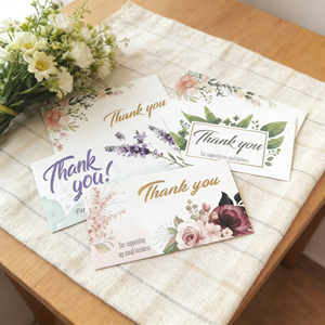 Cartes <span class=keywords><strong>de</strong></span> <span class=keywords><strong>remerciement</strong></span> florales minimalistes, <span class=keywords><strong>texte</strong></span> personnalisé disponible pour les cadeaux, la pâtisserie et les faveurs <span class=keywords><strong>de</strong></span> fête - Product Image 4