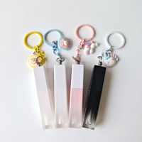 50 tubes de gloss à lèvres carrés dégradés roses de 3 ml avec logo personnalisé en stock, style coréen, avec chaîne suspendue et boîte en papier personnalisée