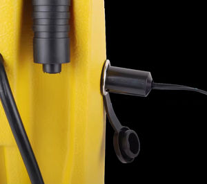 Arrancador de Coches 4 en 1 de 12V con Compresor, Capacidad de 17000mAh, Corriente Máxima de 900A, Herramienta de Emergencia - Product Image 6