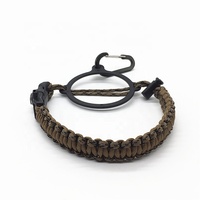 Paracord-Griffhalter für 12-64 oz Weithalsflaschen mit Feuerstarter-Funktion