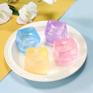 Jouet créatif transparent en forme de cube de glace, souple, coloré, réaliste, tridimensionnel, carré, en TPR, anti-stress, en silicone - Product Image 2