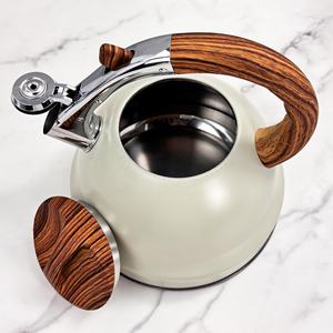 <span class=keywords><strong>Bouilloire</strong></span> en acier inoxydable de style rétro de couleur <span class=keywords><strong>crème</strong></span> de 3,5 L avec poignée en grain de bois Accessoire de cuisine facile à nettoyer <span class=keywords><strong>Bouilloire</strong></span> à sifflet durable - Product Image 4