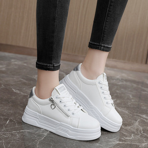 Chaussures plates blanches pour femmes avec ornements à fermeture éclair, tendance de la mode en provenance de Chine - Respirantes et antidérapantes pour les saisons printemps, été, automne - Product Image 6