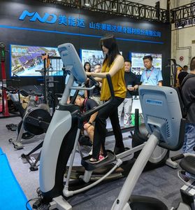 <span class=keywords><strong>Elliptique</strong></span> commercial de <span class=keywords><strong>qualité</strong></span> supérieure avec piste de glisse, cross-trainer à résistance magnétique pour usage domestique - Product Image 4