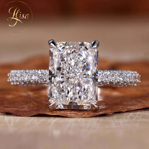 Anello di Fidanzamento Personalizzato in Oro 18K con Diamante Creato in Laboratorio VVS <span class=keywords><strong>D</strong></span> Radiant, Certificato IGI, Anello con Pavé di Diamanti CVD, Gioielleria Fine - Product Image 1