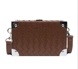2023 borse a tracolla da donna all'ingrosso in fabbrica custodia rigida con lucchetto <span class=keywords><strong>messenger</strong></span>, mini custodia a tracolla da donna in pelle PU di nuovo design - Product Image 3