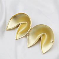 Porte-clés en métal doré 3D en forme de biscuit de la fortune, pliable, de luxe, souvenir pour les cadeaux d'invités de mariage, logo gravé sur mesure