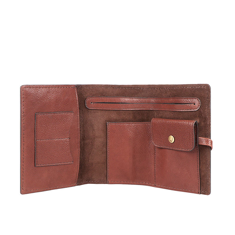 สีน้ำตาล